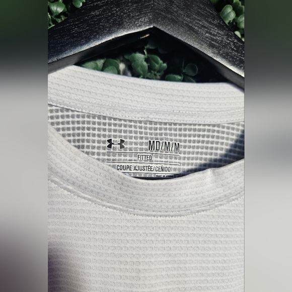Under Armour Men's White & Light Gray Long Sleeve Tee - Picture 4 of 5